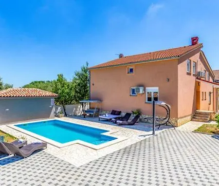 Lejla Apartament